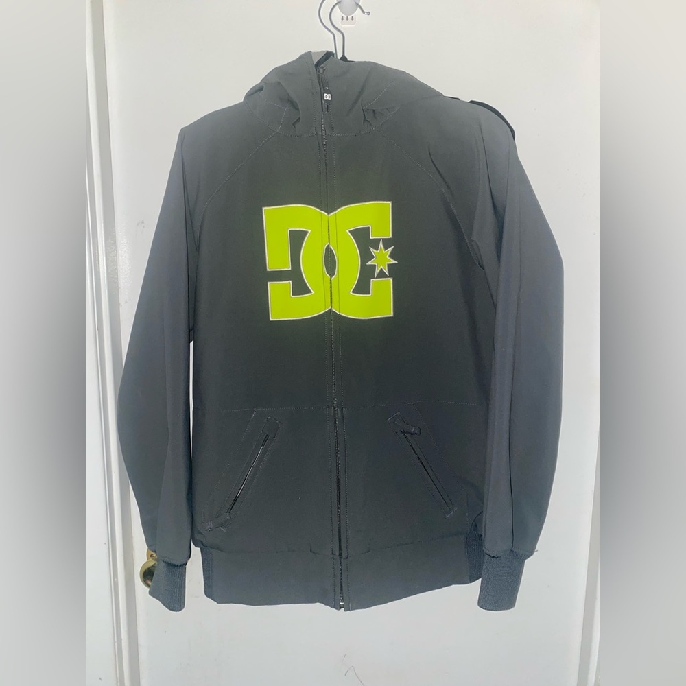 DC | Youth Medium | Ski | Snowboard | Soft Shell | Charcoal | Neon Yellow Logo - Picture 2 of 9